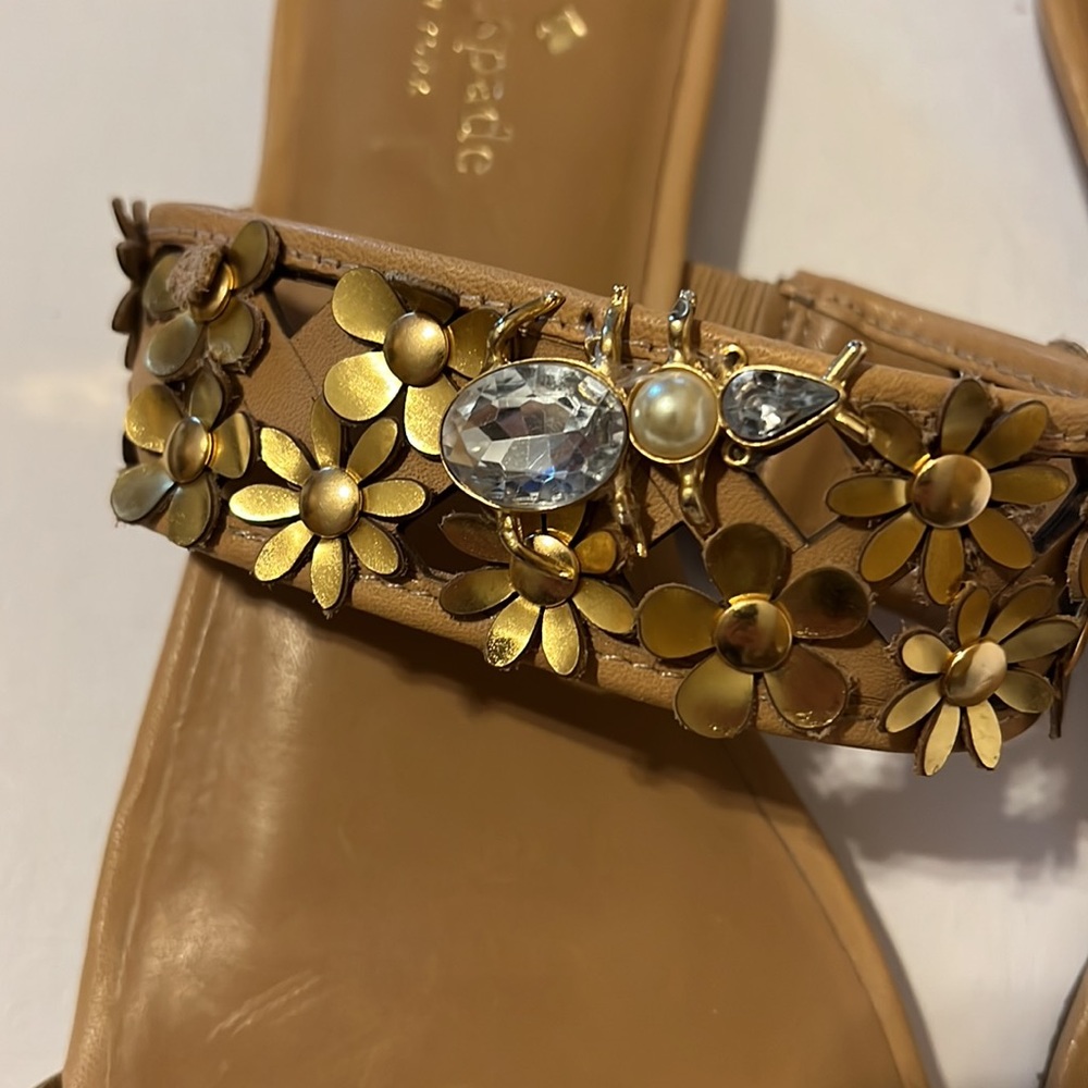 Kate Spade Flower Bug Embellished Leather Sandal 9.5M - Picture 2 of 11